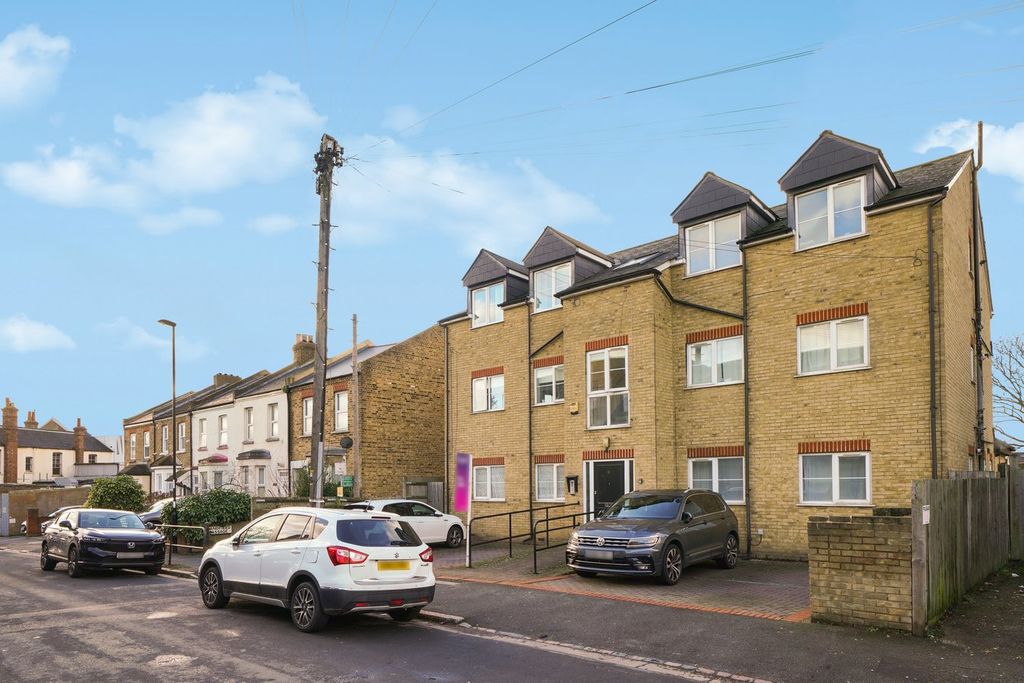 Property photo 1 of 9