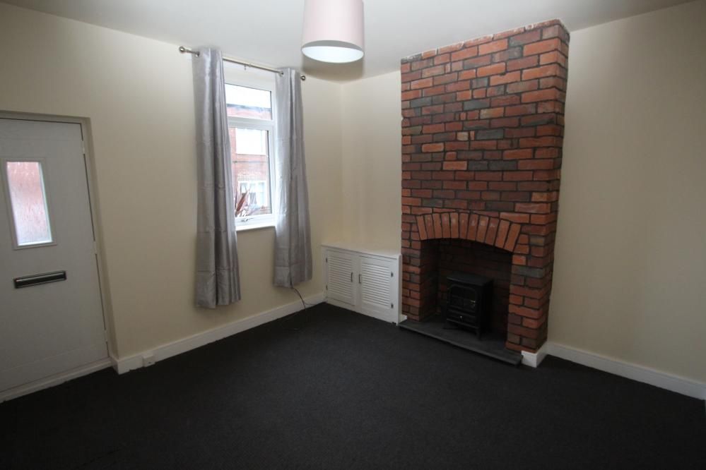 Property photo 2 of 8 Approachloungekitchenextra Photosbedroom 1Bedroom 2Bedroom 3Garden