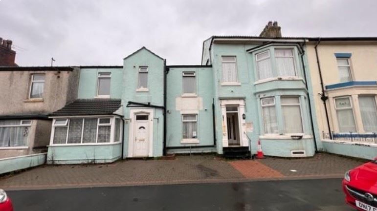 Property photo 2 of 15