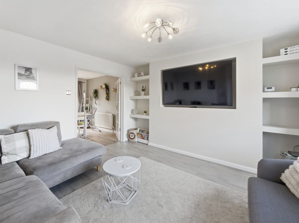 Property photo 3 of 13