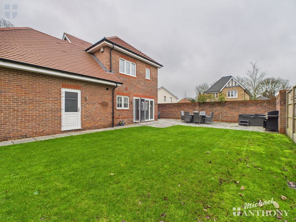 Property photo 3 of 26 B2Fd8896A17c45109c038c5Fbd6A8cd3_80_Cam03218G0-Pr0873-Still021