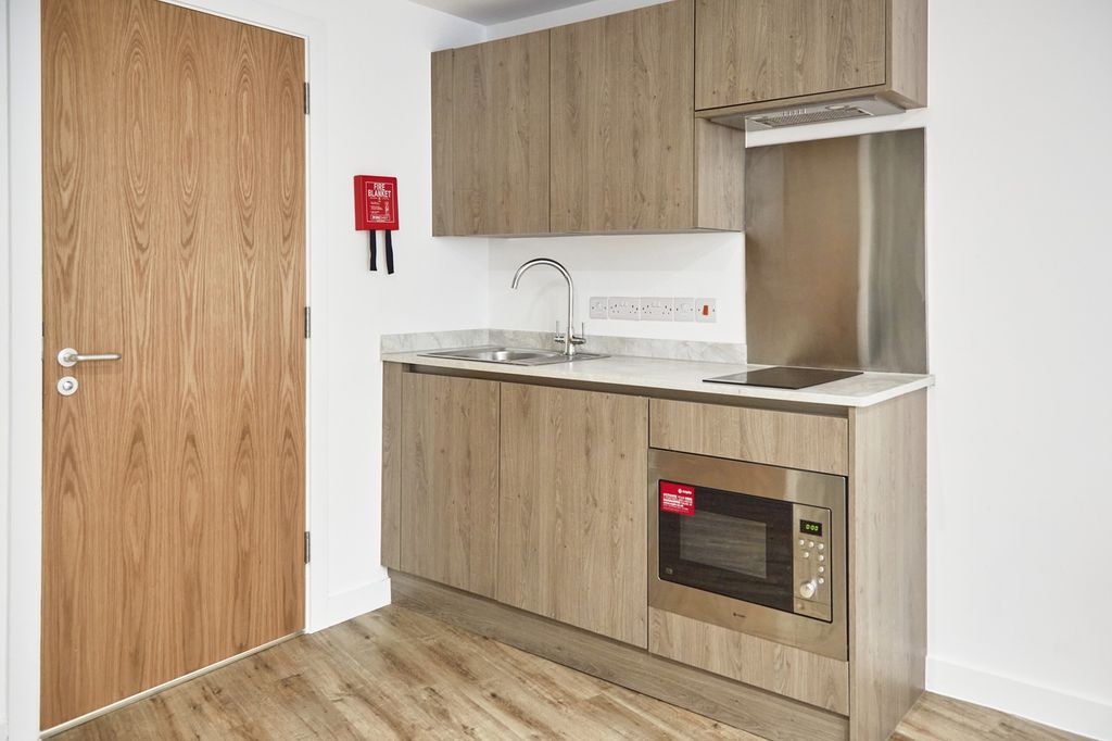 Property photo 2 of 4 A Modern Kitchenette With Clean Finishes, Perfect ...