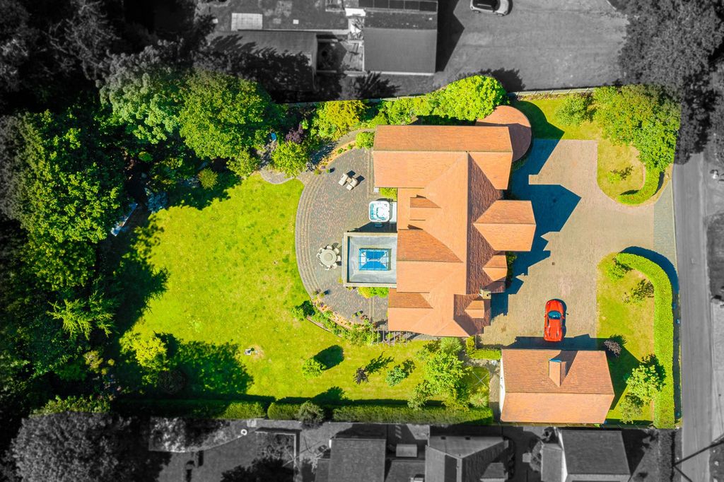 Property photo 3 of 49