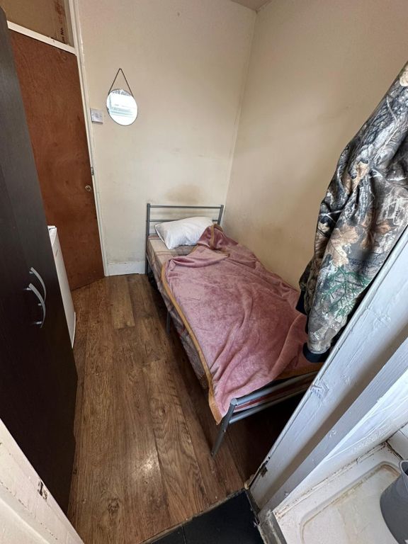 Property photo 1 of 3