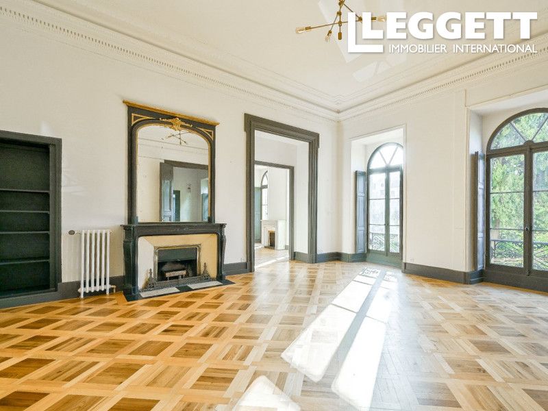 Property photo 2 of 10