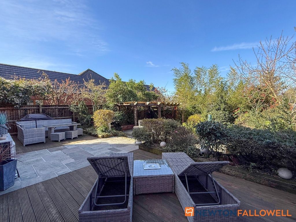 Property photo 3 of 25