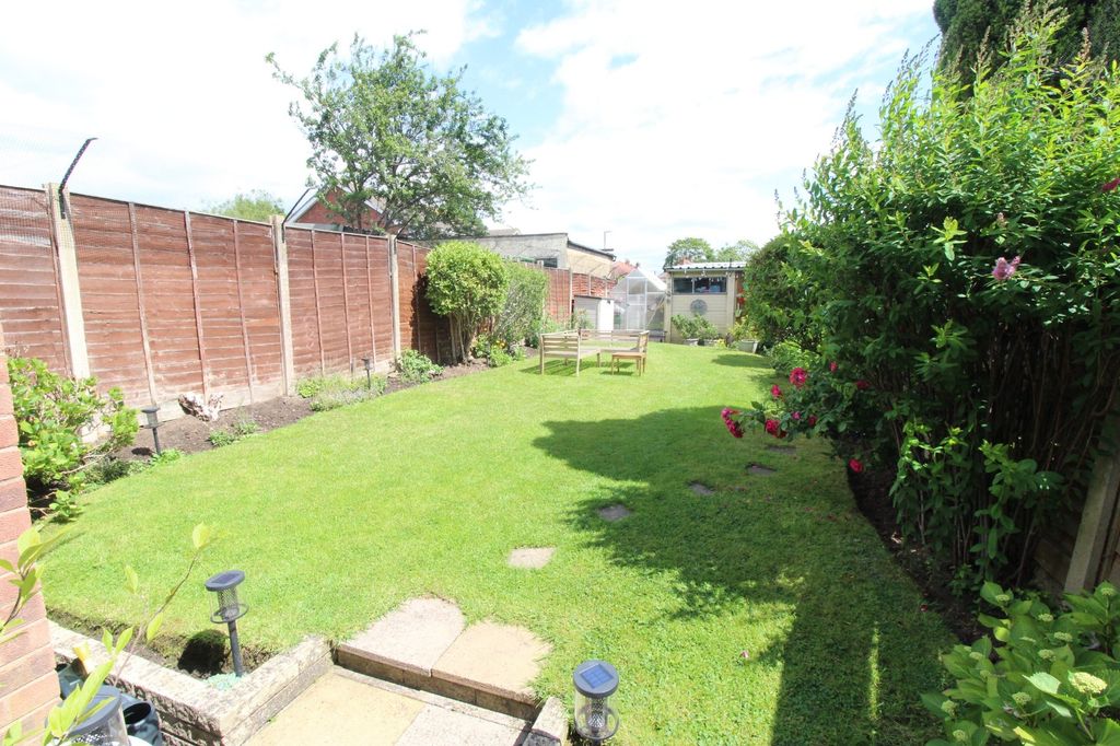 Property photo 2 of 14 Picture No. 02
