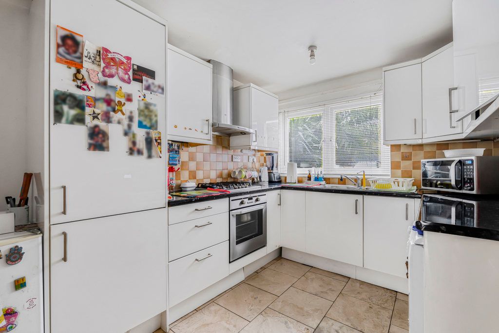 Property photo 2 of 15 Kitchen