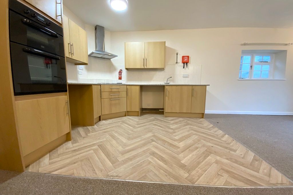 Property photo 3 of 11 Kitchen Area