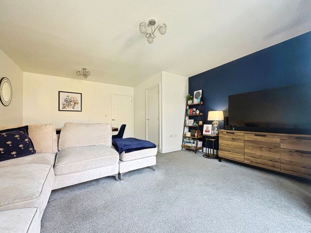 Property photo 2 of 13 Pbox-Img.Jpg