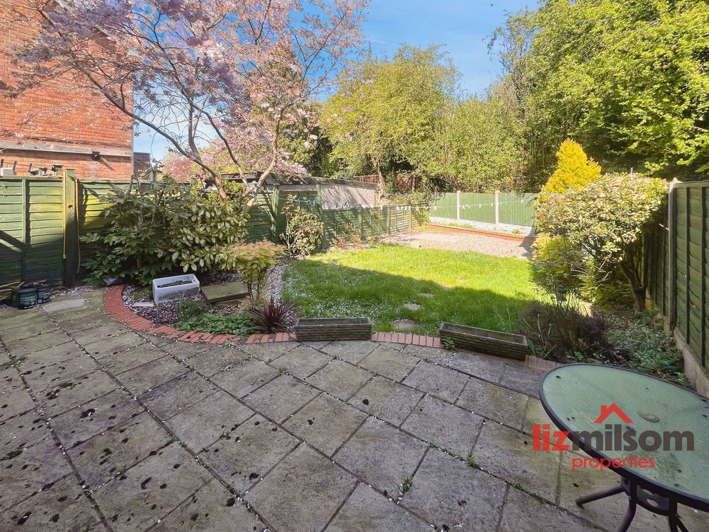 Property photo 2 of 23