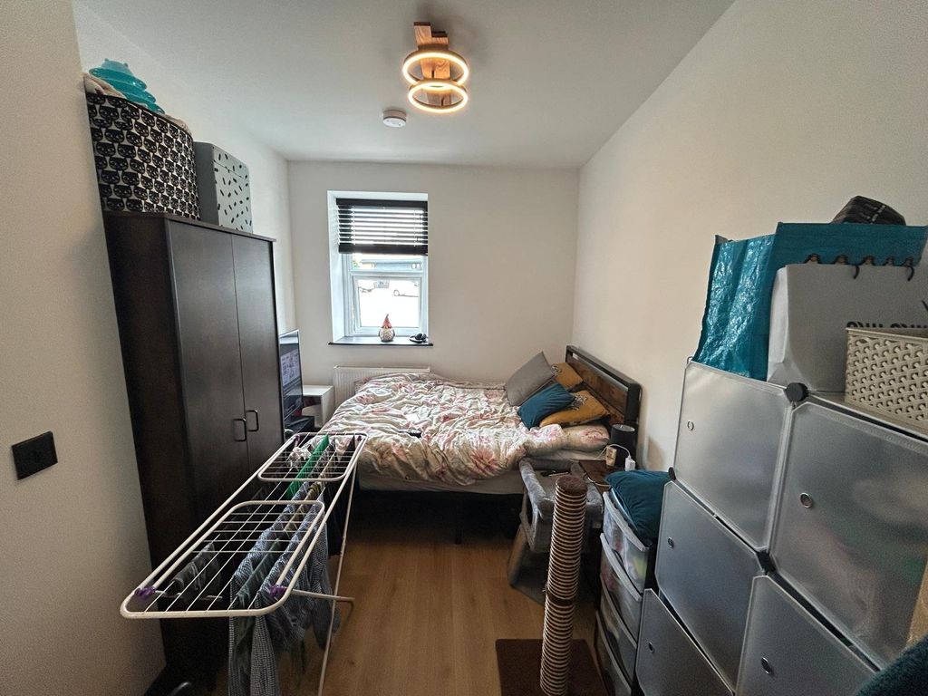 Additional image 11 of 21 bed flat for saleBroad Green, Wellingborough, Northamptonshire NN8