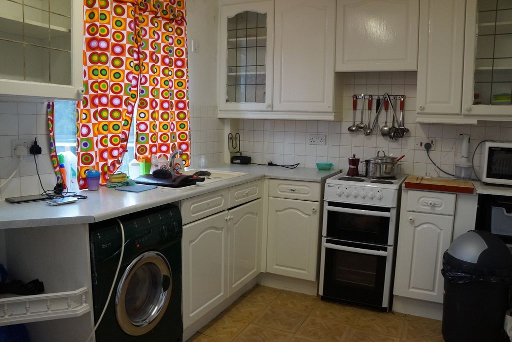 Property photo 3 of 5