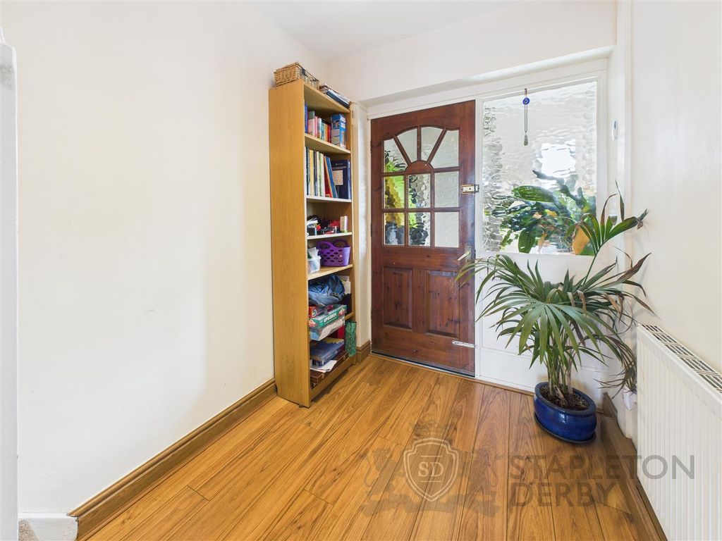 Property photo 2 of 20 Cam04709G0-Pr0262-Still006.Jpg