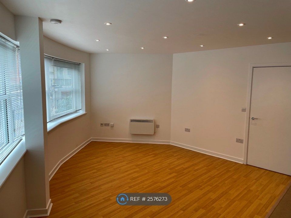 Property photo 3 of 6