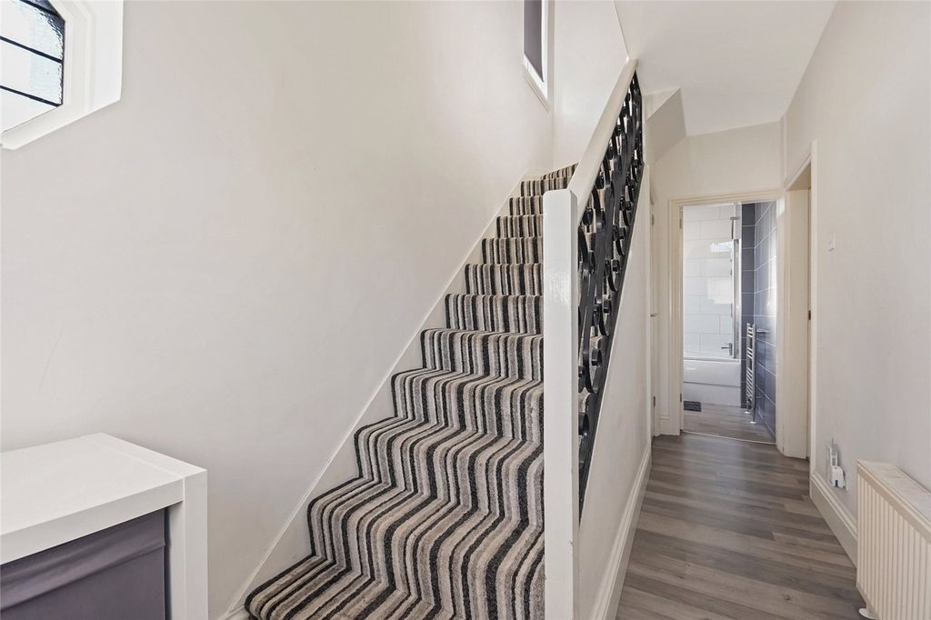 Property photo 2 of 29 Picture No. 03