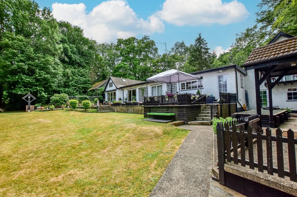 Property photo 2 of 59