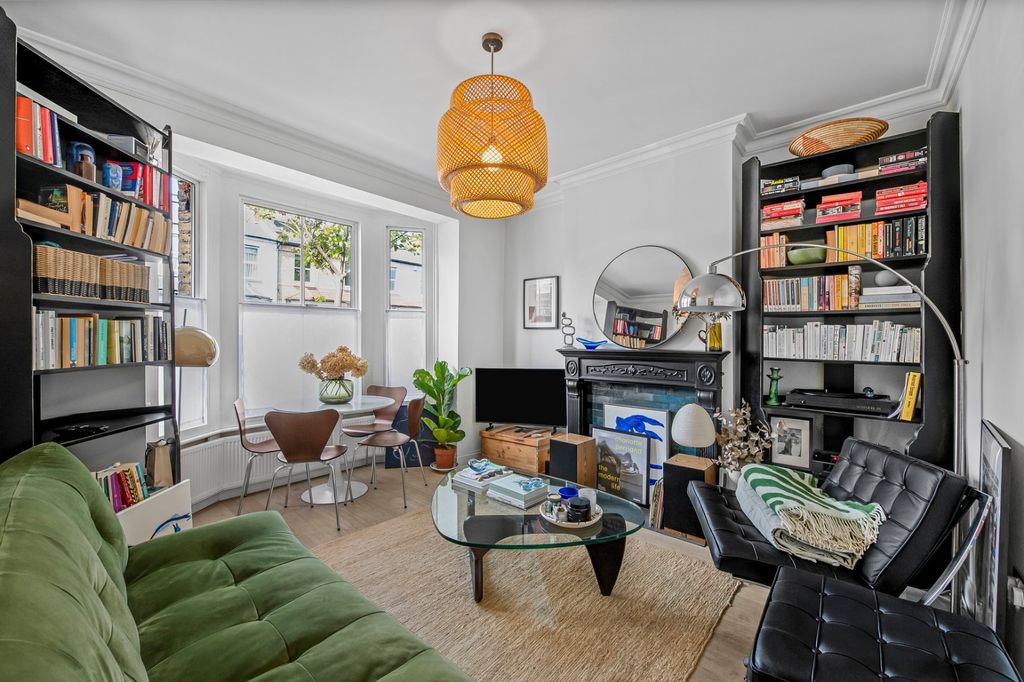 Property photo 2 of 12