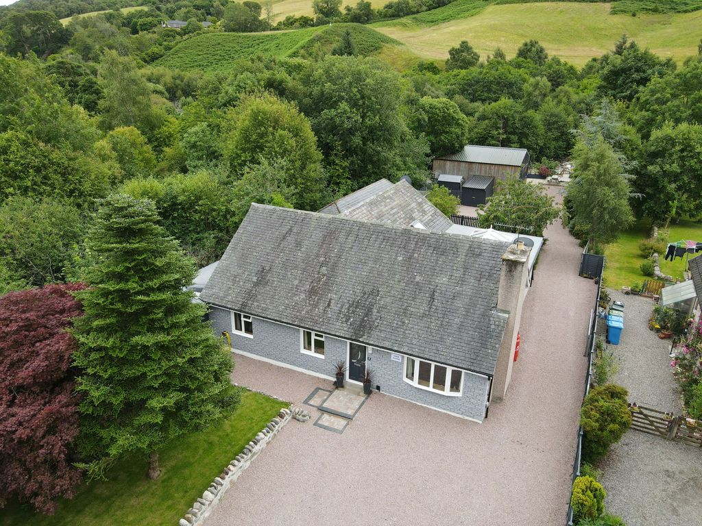 Property photo 2 of 62