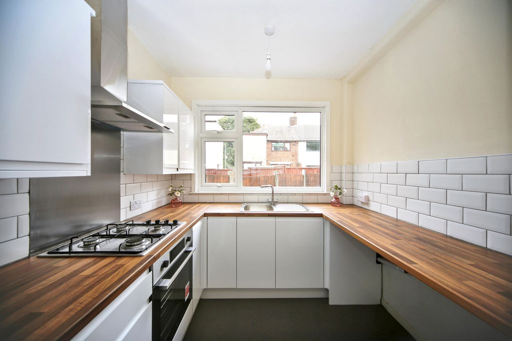Property photo 3 of 22