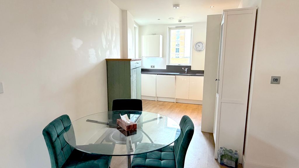 Property photo 3 of 8 Dining Area