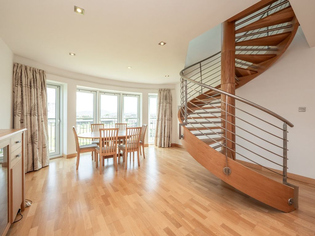 Property photo 2 of 17 Picture 2