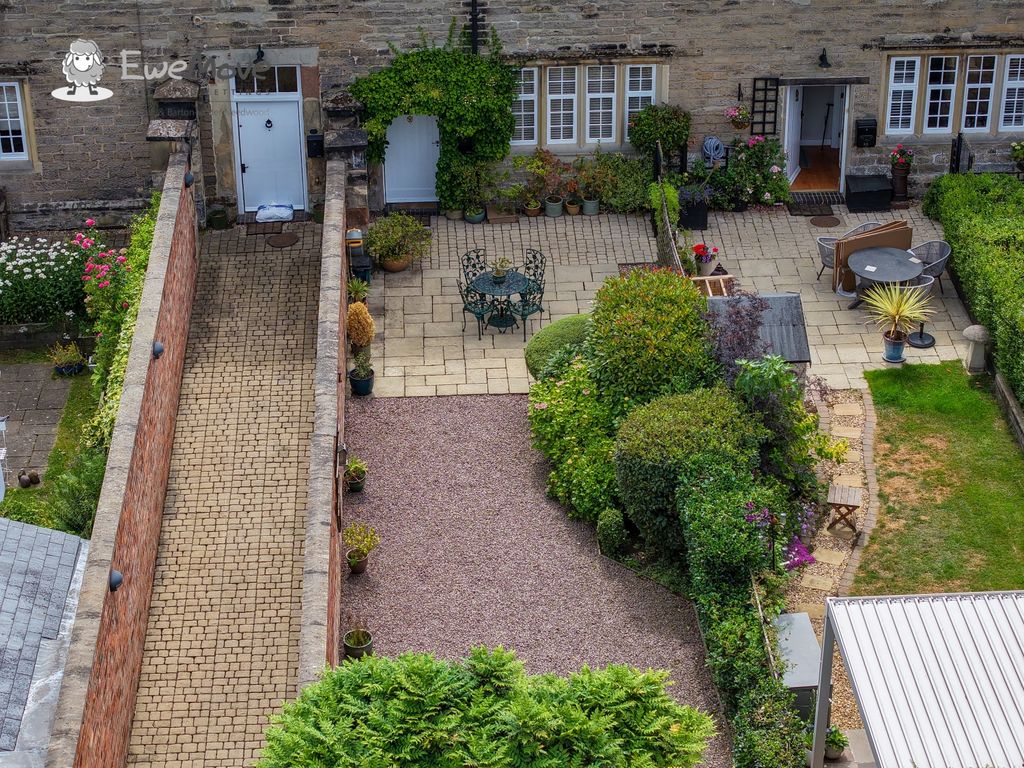 Property photo 3 of 22 Garden A
