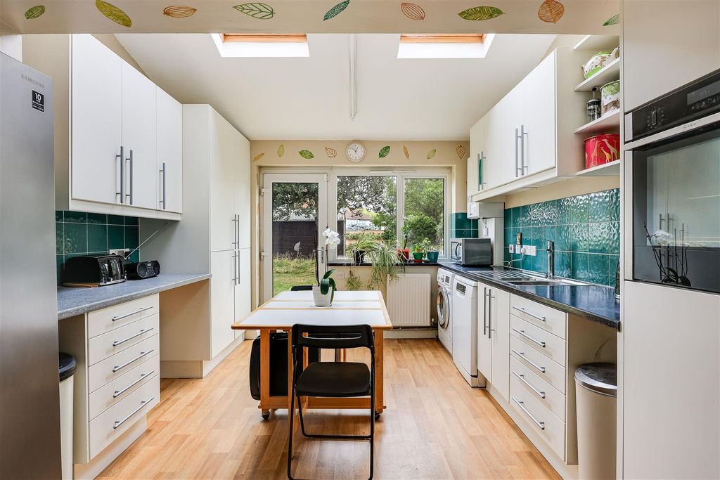 Property photo 3 of 22 Img (10).Jpg