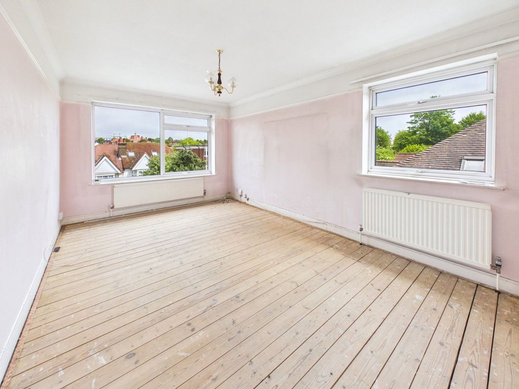Property photo 3 of 6