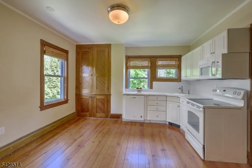 Property photo 3 of 8 <Alttext/>