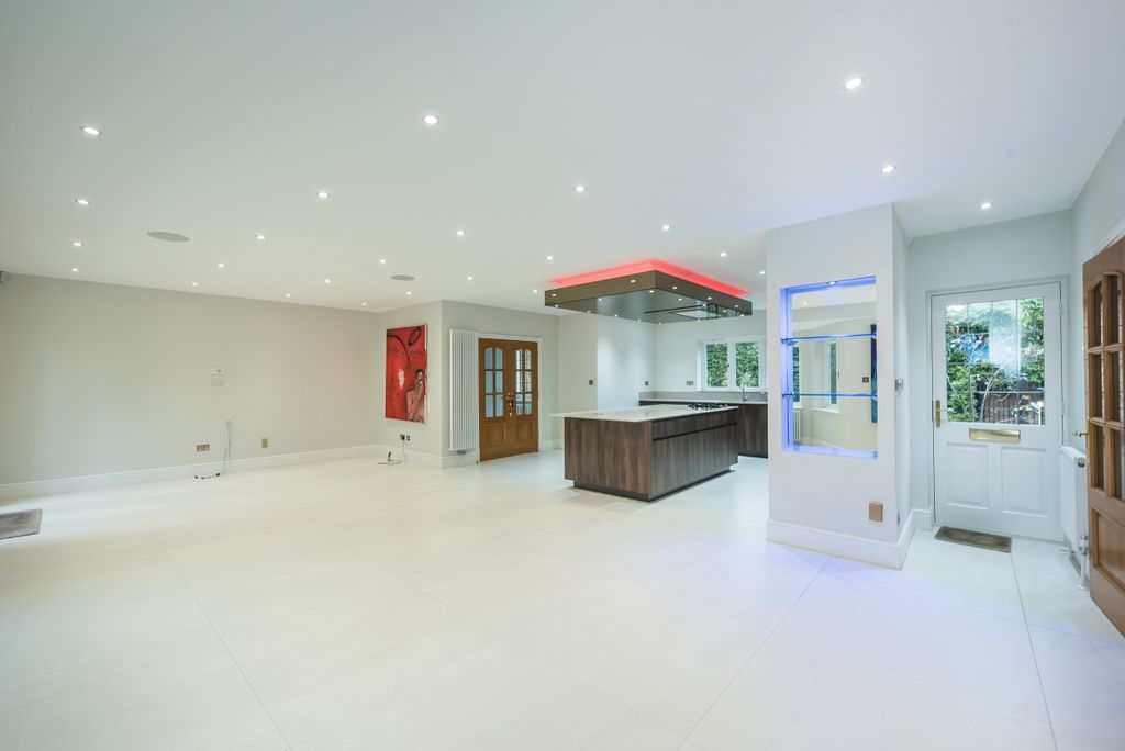 Property photo 3 of 21 5-Dukes-Kiln-08