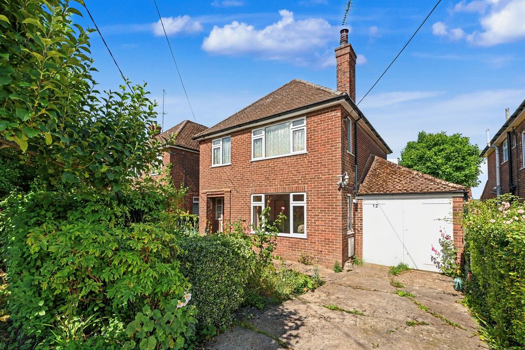 Property photo 1 of 17