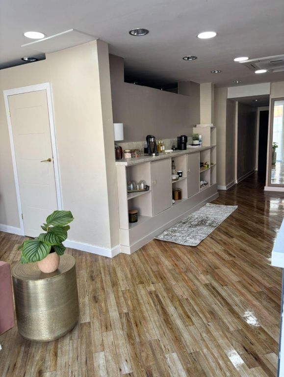 Property photo 3 of 14 Photo 2