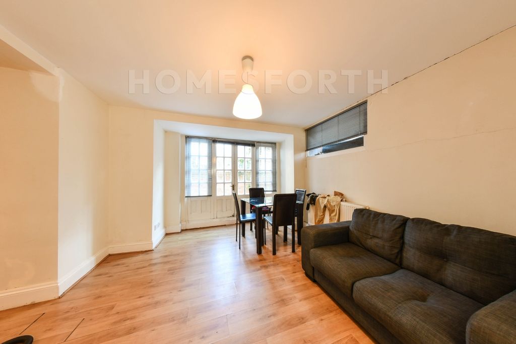 Property photo 1 of 14 Photo 4