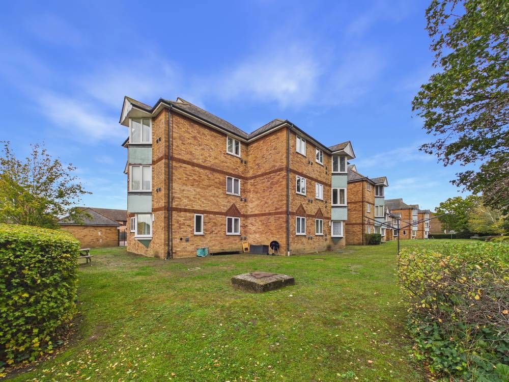 Property photo 1 of 8 Giraffe360-Still008