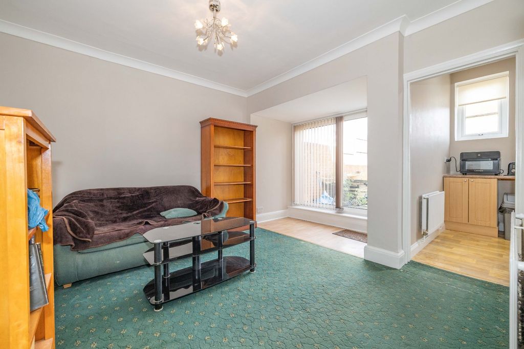 Property photo 2 of 10 Picture 2