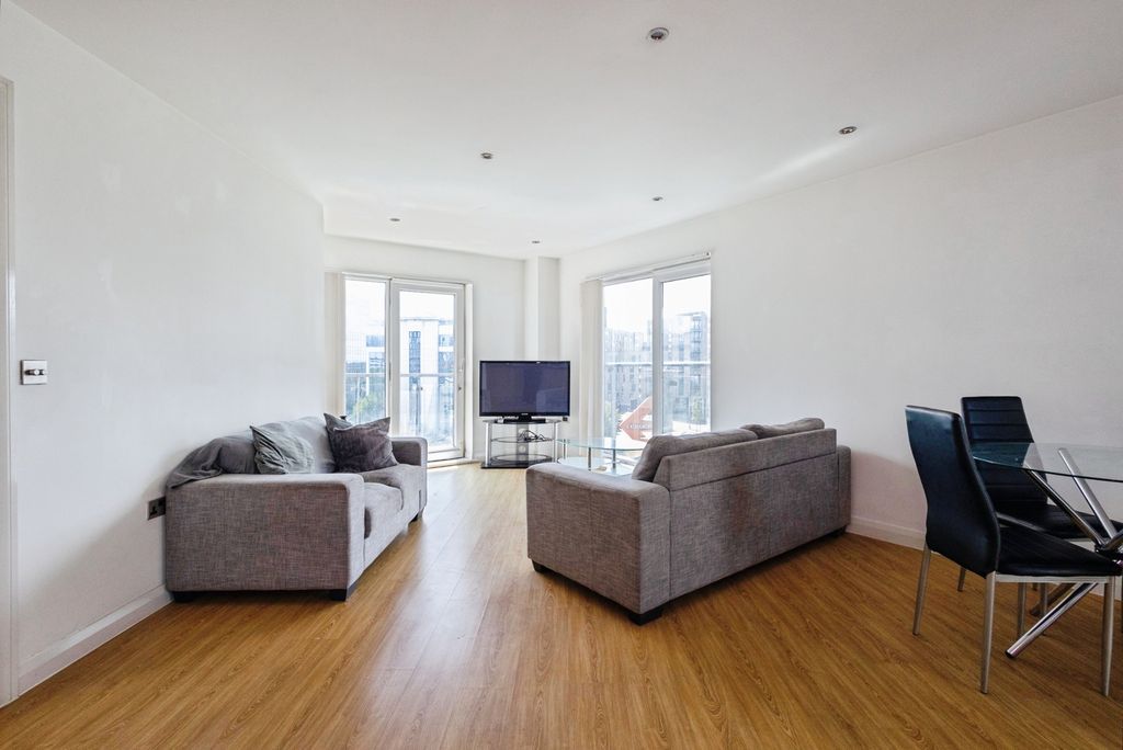 Property photo 3 of 14 Pbox-Img.Jpg
