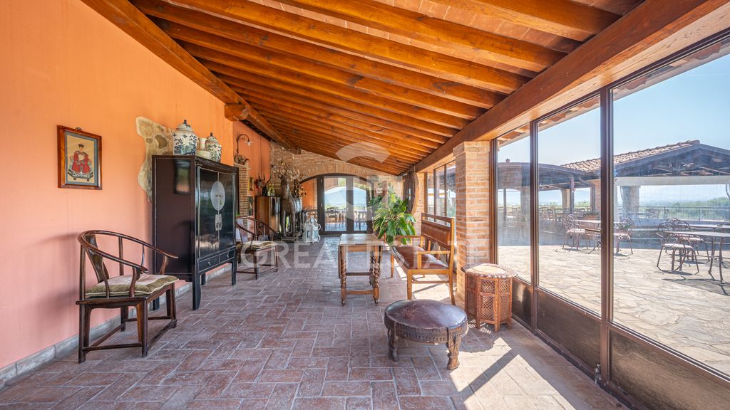 Property photo 2 of 83 Interiors