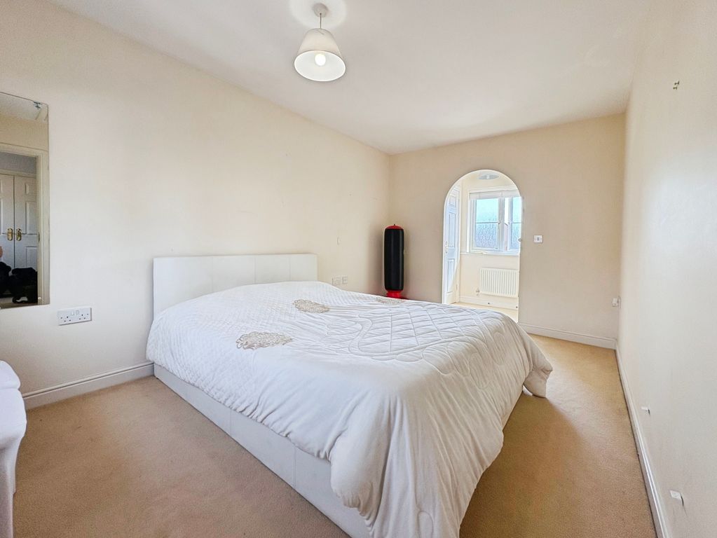 Property photo 2 of 16 Bedroom One