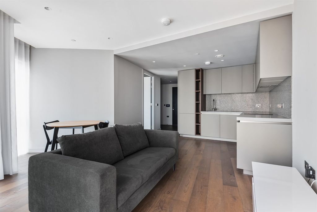 Property photo 1 of 15 (Main)