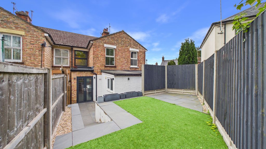 Property photo 3 of 10