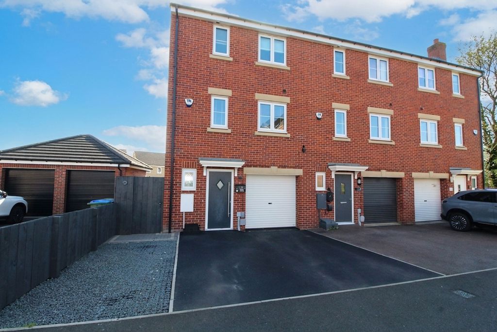 Property photo 1 of 24