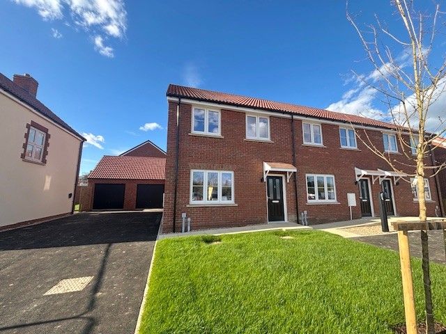 Property photo 1 of 10 Front