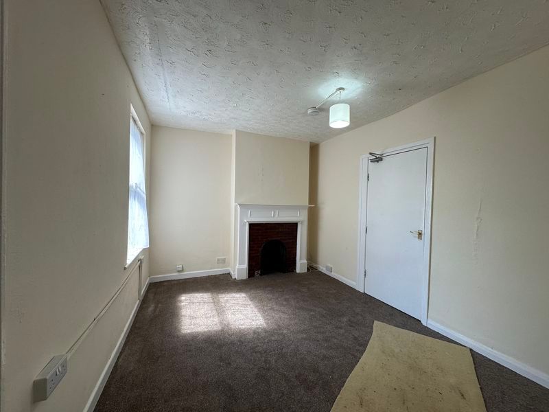 Property photo 3 of 17 Photo 5