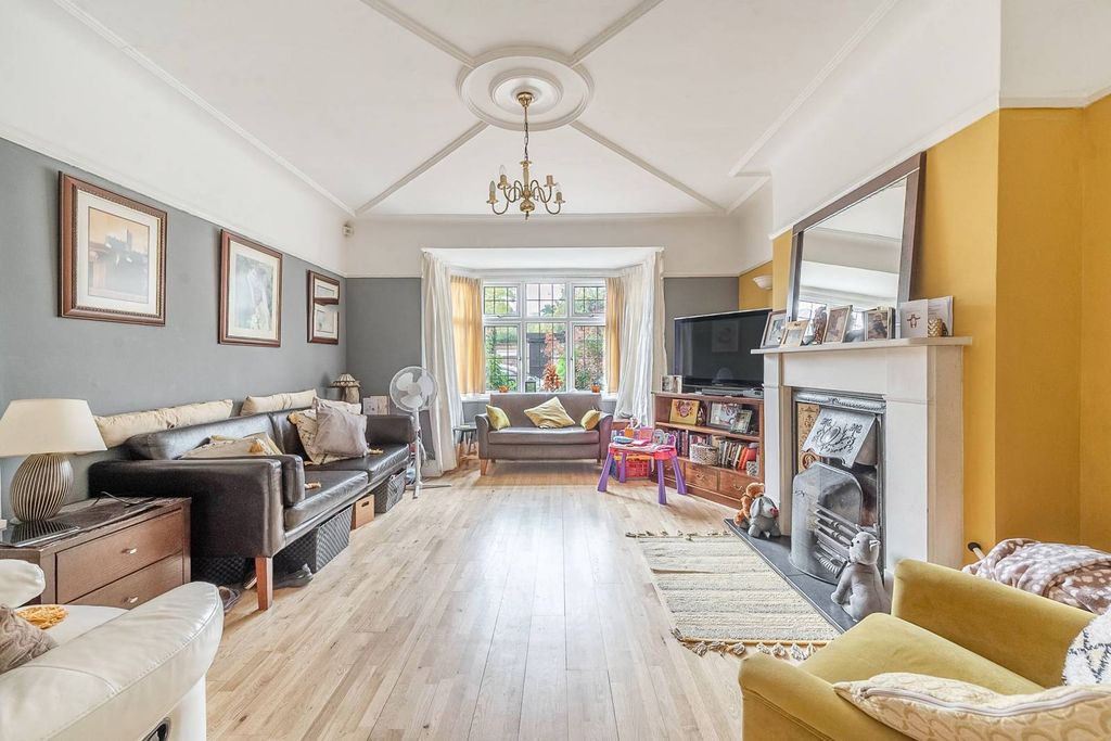 Property photo 3 of 18