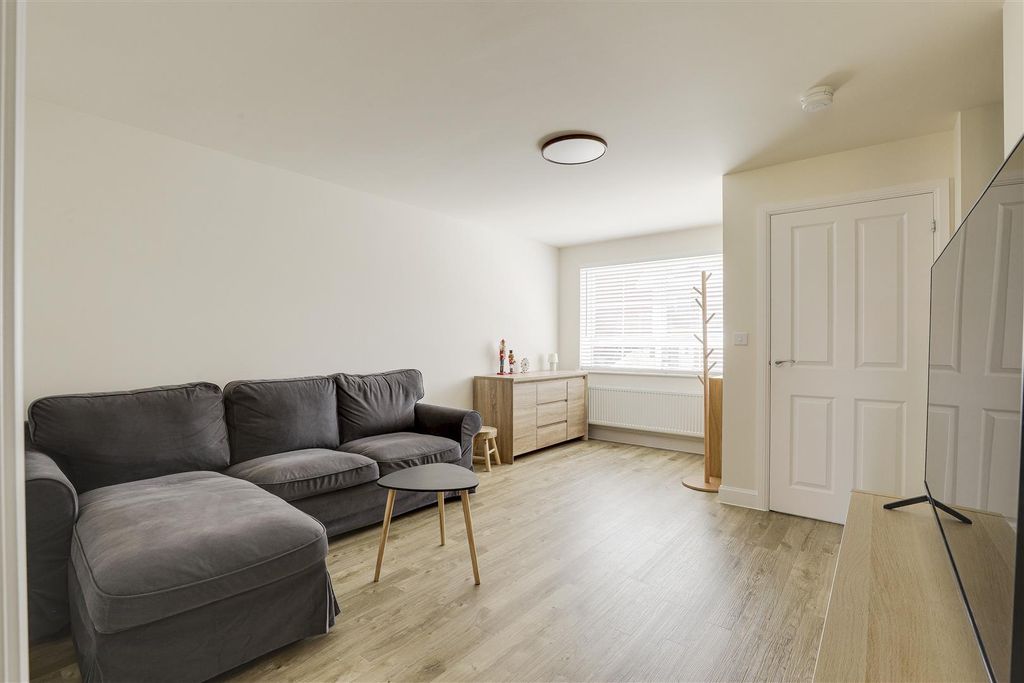 Property photo 3 of 17 01.Jpg