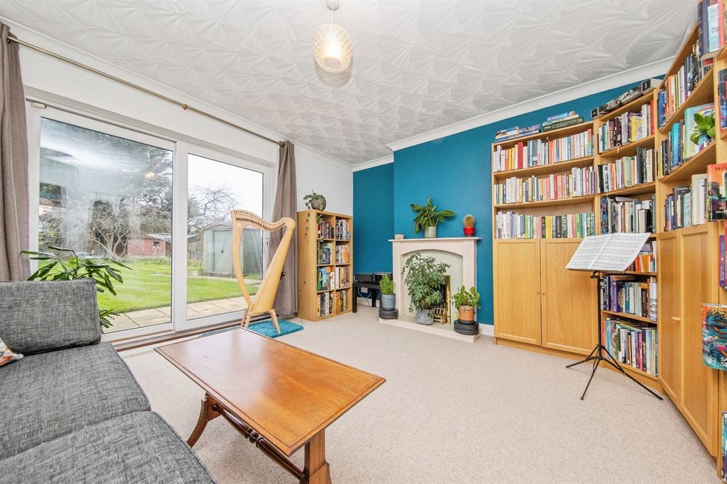 Property photo 2 of 17