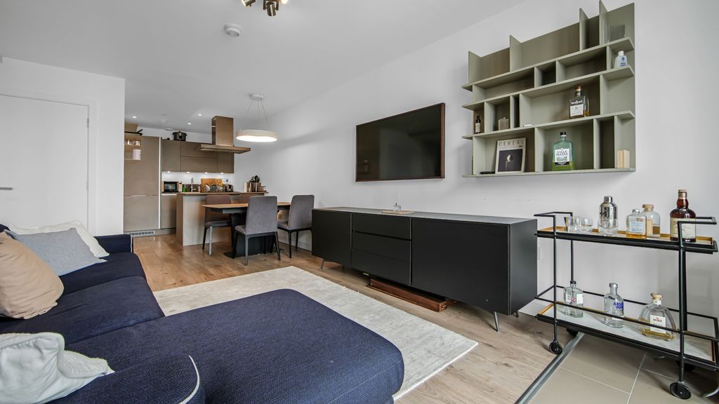 Property photo 3 of 9