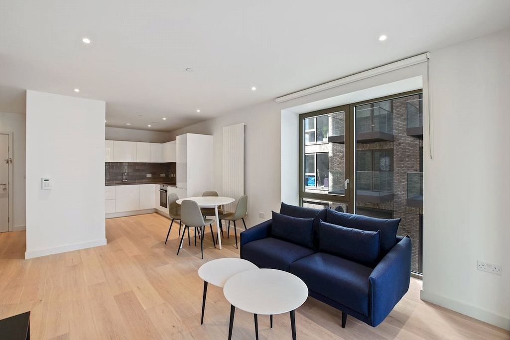 Property photo 2 of 17 Picture No. 06