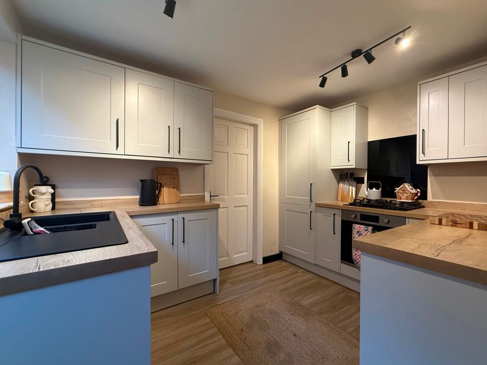 Property photo 3 of 13 Img_2583